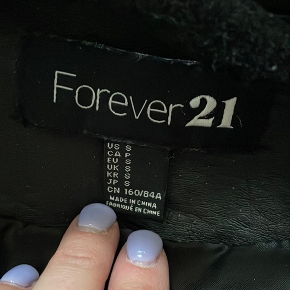 Forever 21 Faux Leather Stud Black Jacket Coat S Gold Tone Hardware Zipper - Picture 2 of 8